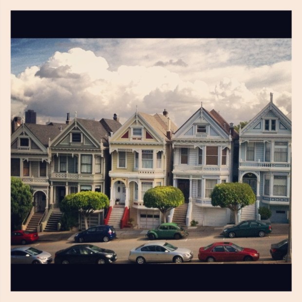 cant you just see Michelle in that light blue outfit and her family getting everything ready for the picnic on the hill?!! 