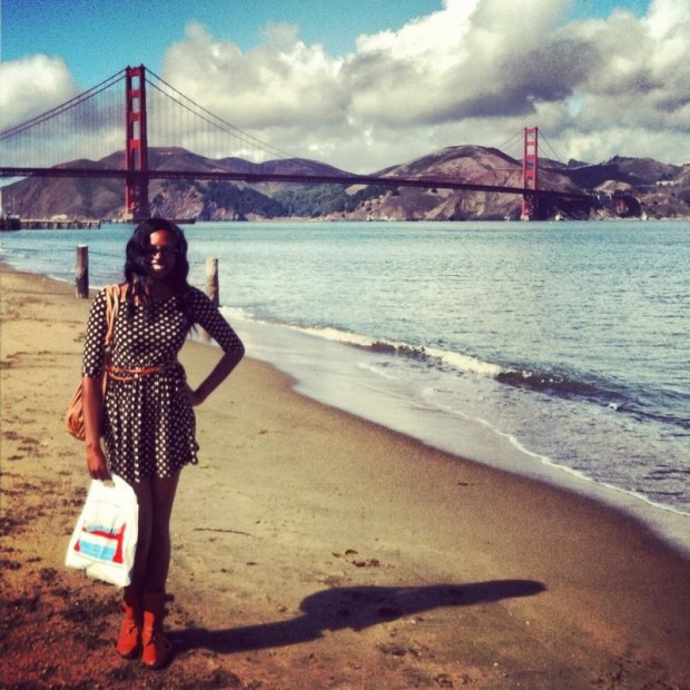 Why must i put my hand on my hip like that!? What would Tyra and Miss Jay say?