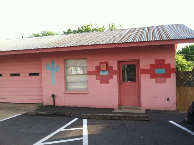 .....and this little gem! Such a cute building? house? brothel? whatever it is used for i appreciate it!